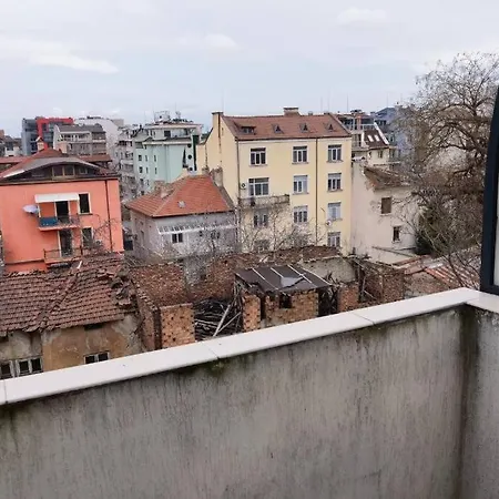 Cental And Quiet Penthouse With Jacuzzi Apartment Sofia